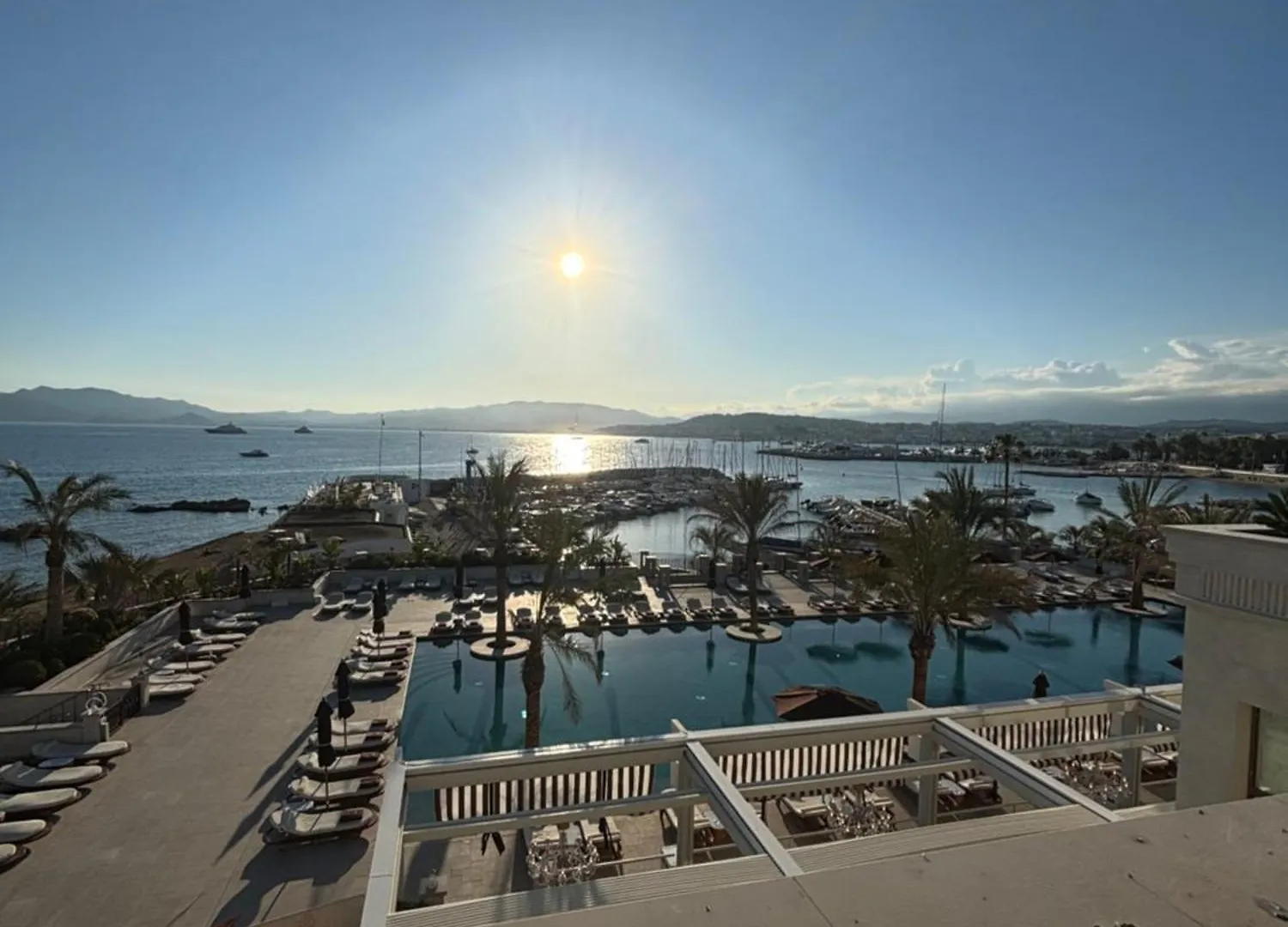 Palm Beach Front De Mer Cannes